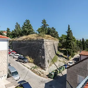 Old Town Experience, Sea View, Center&beach, 2bthr Apartment