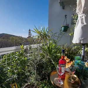 Sea View Centar Xxl Apartment